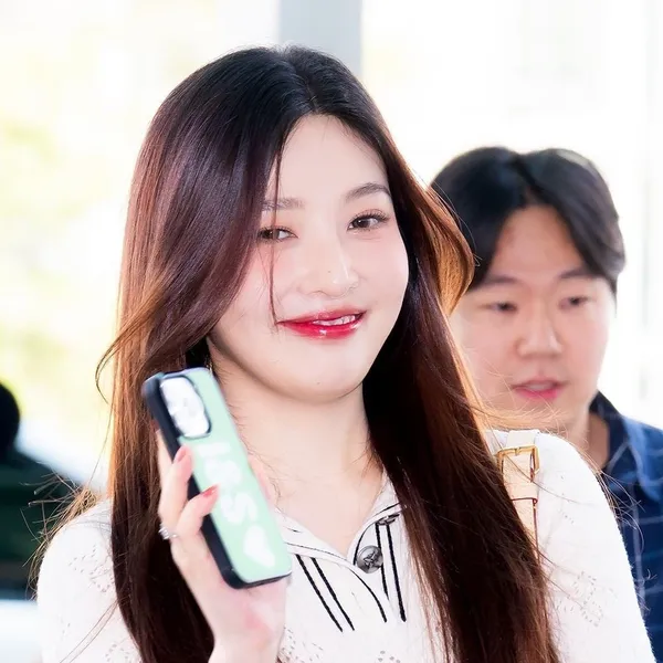 Today's Most Loved Joy (Red Velvet)