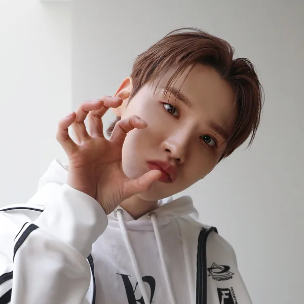 Today's Most Loved Jeon Woong (AB6IX)