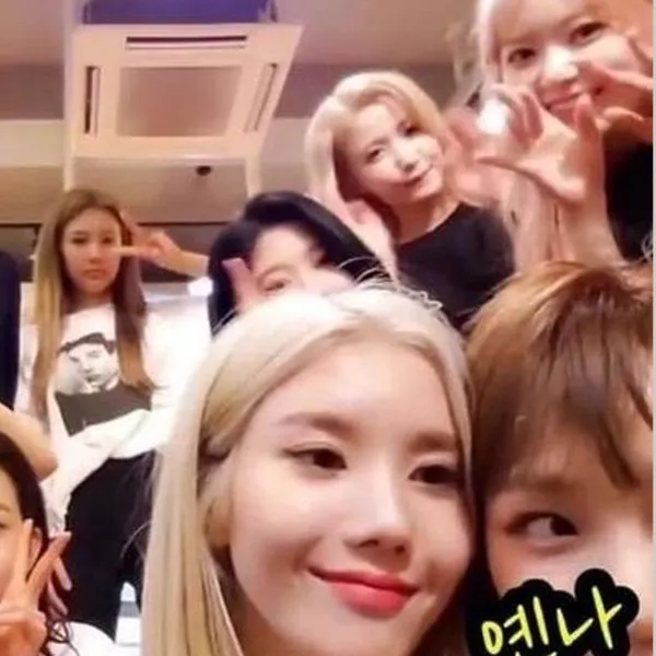 Top Photo Full of IZ*ONE Love