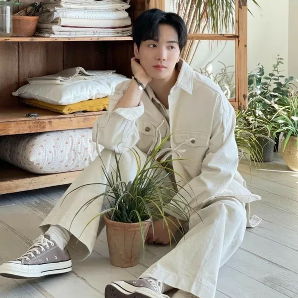 Today's Most Loved Kim Jonghyeon