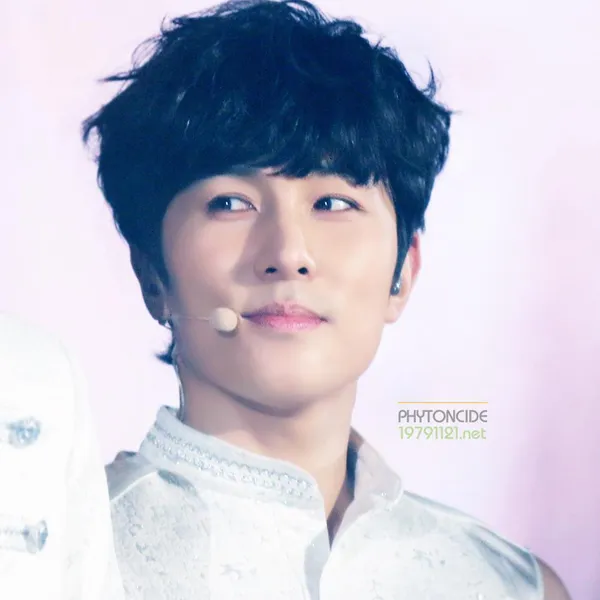 Fans' Pick: Best Moment of Kim Dongwan (SHINHWA)