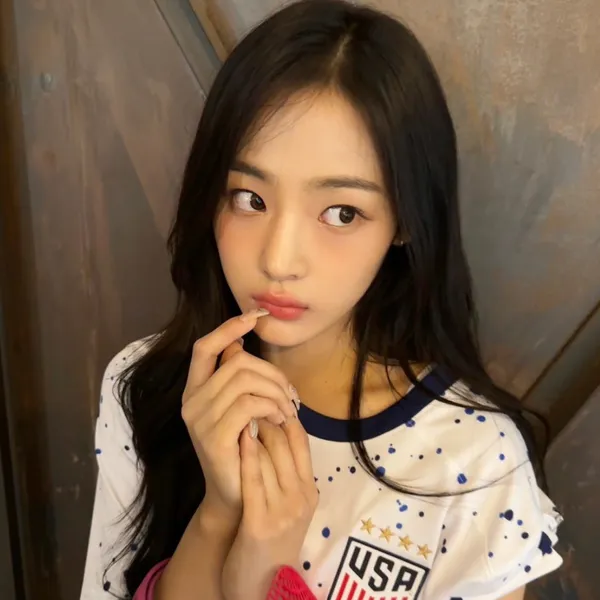 Today's Most Loved Minji (NewJeans)