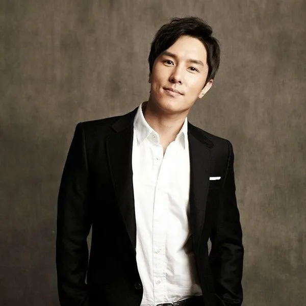 Today's Most Loved Kim Dongwan (SHINHWA)