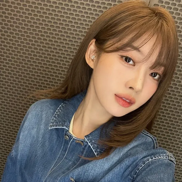 Today's Most Loved Sihyeon (EVERGLOW)