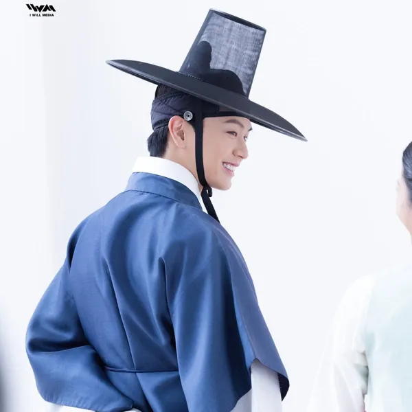 Top Photo Full of Yook Sungjae (BTOB) Love
