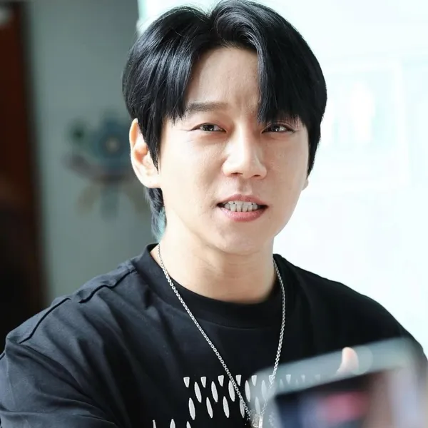 Today's Most Loved Hwang Chiyeol