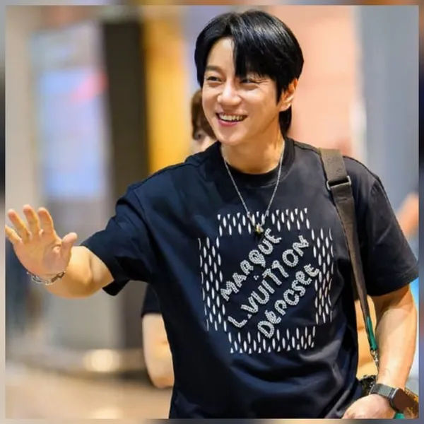 Today's Most Loved Hwang Chiyeol