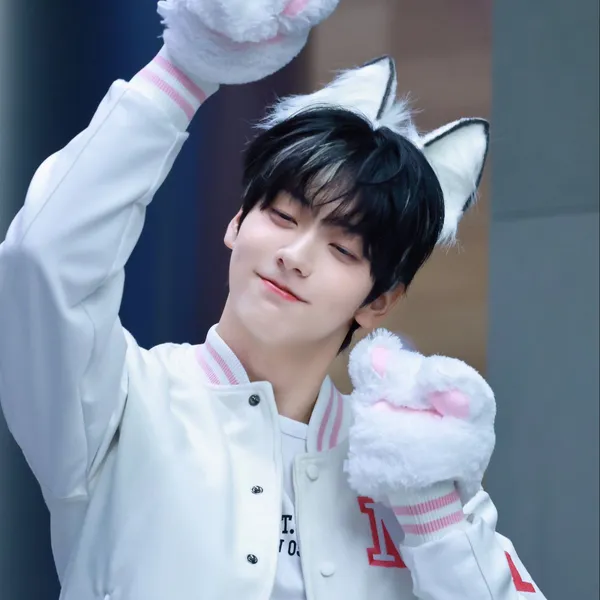 Today's Most Loved Soobin (TOMORROW X TOGETHER)