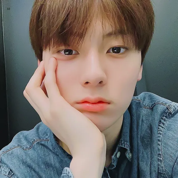 팬들이 뽑은 황민현 최고의 순간
