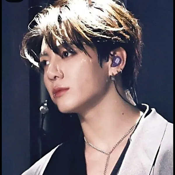 Foto profil Jungkook (BTS) yang disukai penggemar