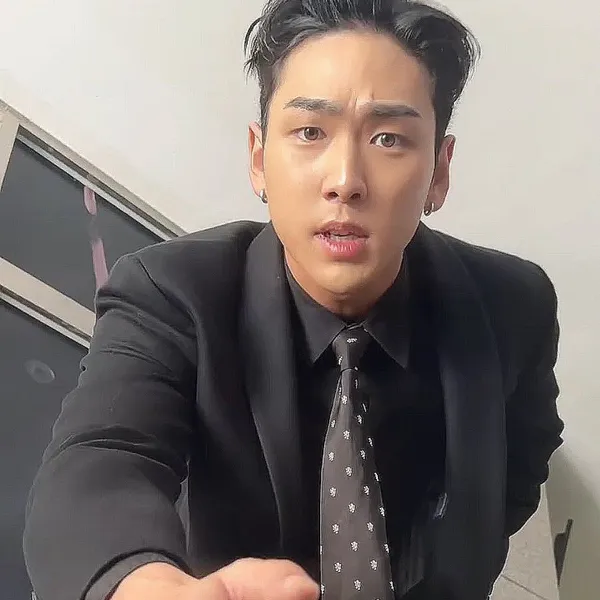 Top Photo Full of Baekho Love