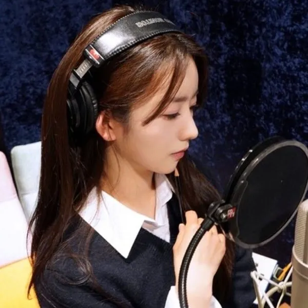 Top Photo Full of Yoon Bomi (Apink) Love