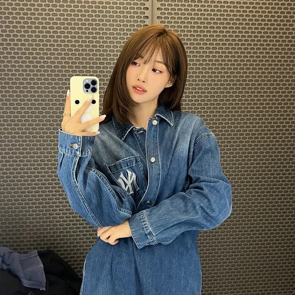 Today's Most Loved Sihyeon (EVERGLOW)