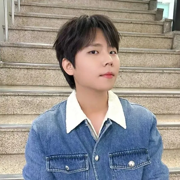 Today's Most Loved Jung Seunghwan