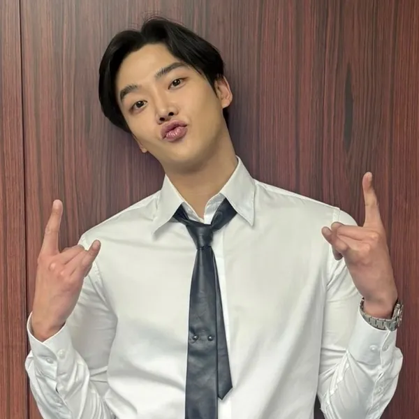 Top Photo Full of Rowoon Love
