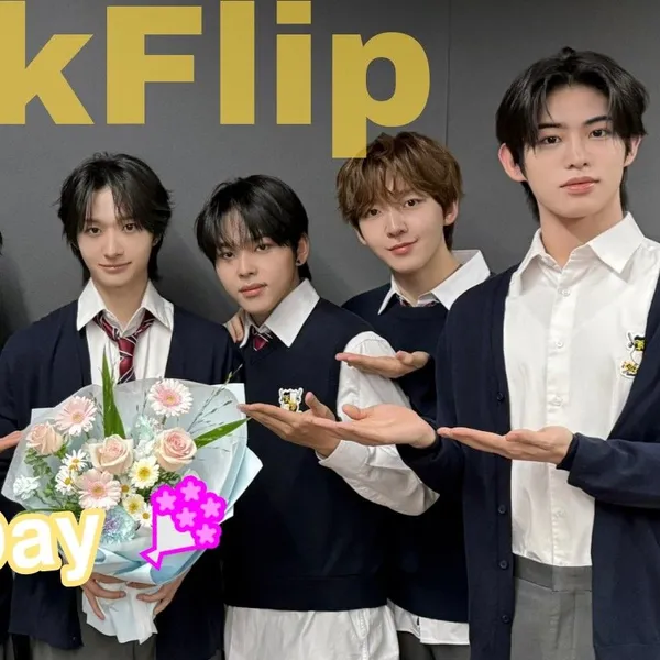 Today's Most Loved Donghwa (KickFlip)