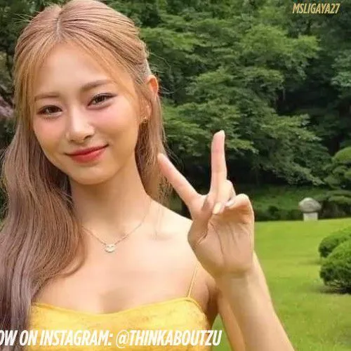 Today's Most Loved Tzuyu (TWICE)