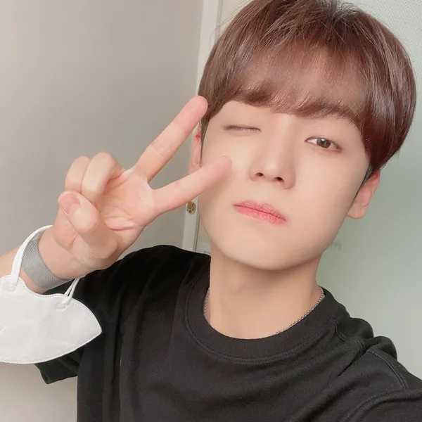 Top Photo Full of Chan (A.C.E) Love