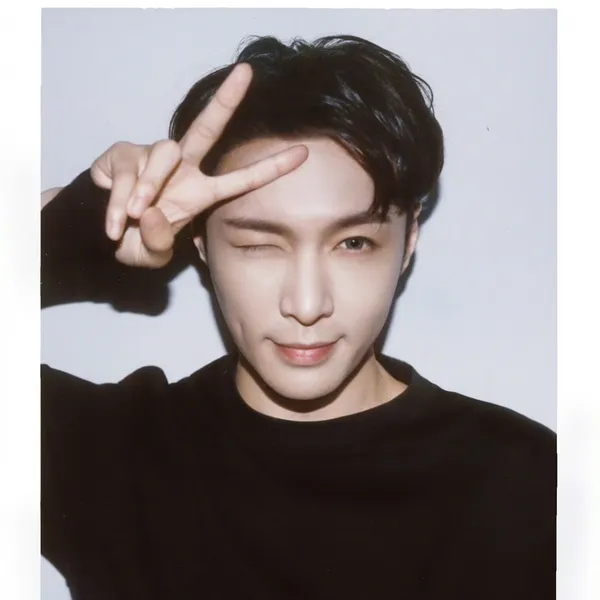 Top Photo Full of Lay (EXO) Love