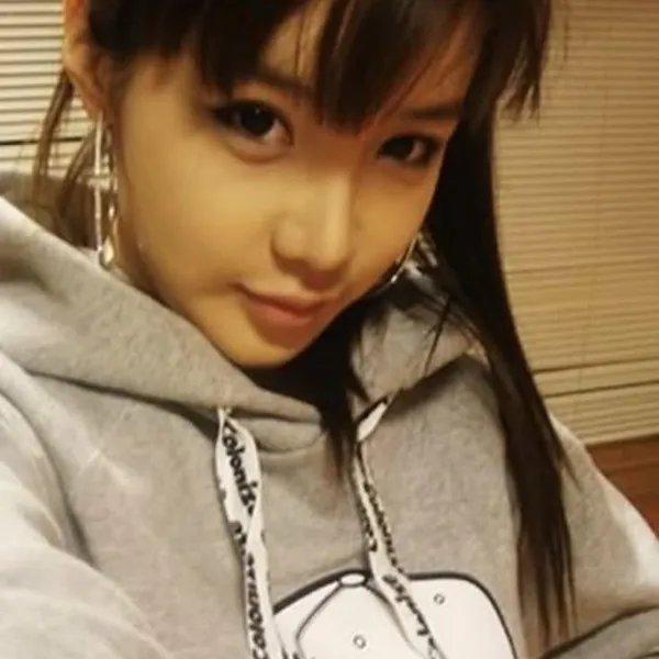 充滿粉絲愛意的朴春 (2NE1)人氣照片