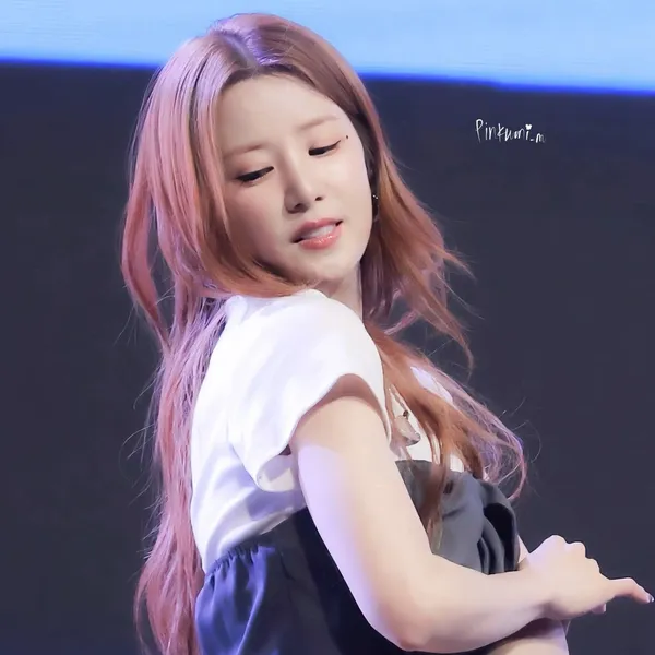 Today's Most Loved Park Chorong (Apink)