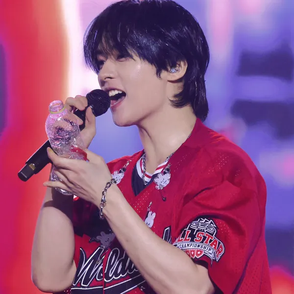 Top Photo Full of Lee Know (Stray Kids) Love