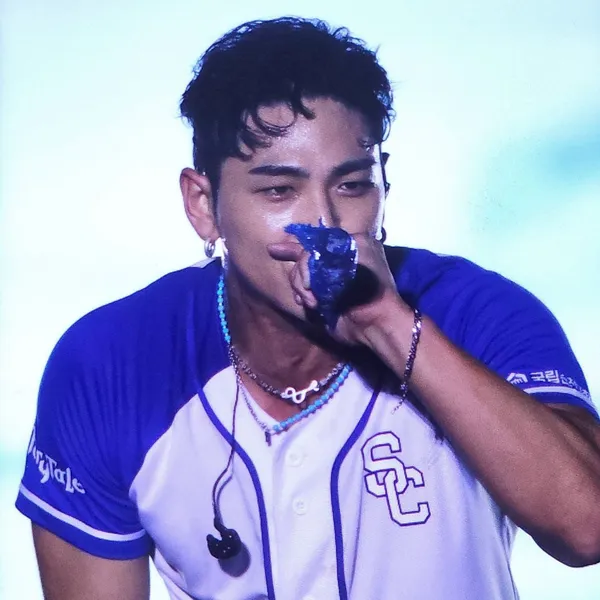 Top Photo Full of Baekho Love