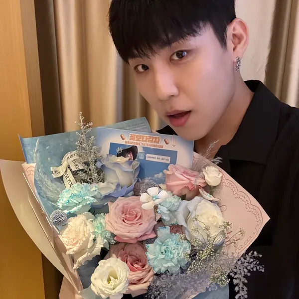 Top Photo Full of Park Woojin (AB6IX) Love