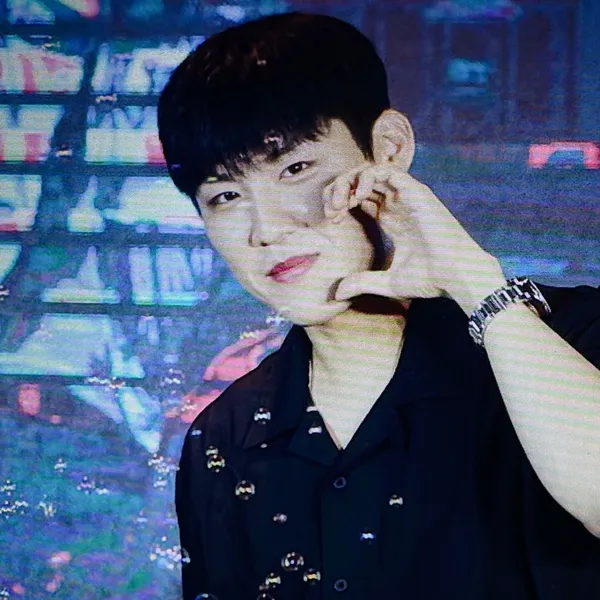 Today's Most Loved Park Woojin (AB6IX)