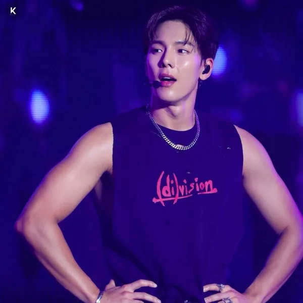充满粉丝爱意的Shownu (MONSTA X)人气照片