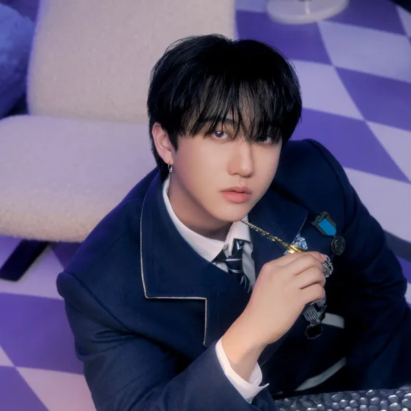 Foto Populer Penuh Cinta untuk Changbin (Stray Kids)