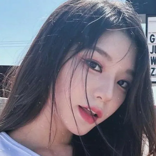 Penampilan SECRET NUMBER yang Paling Dicintai Hari Ini