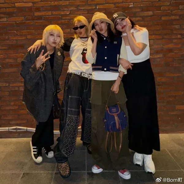 Top Photo Full of 2NE1 Love