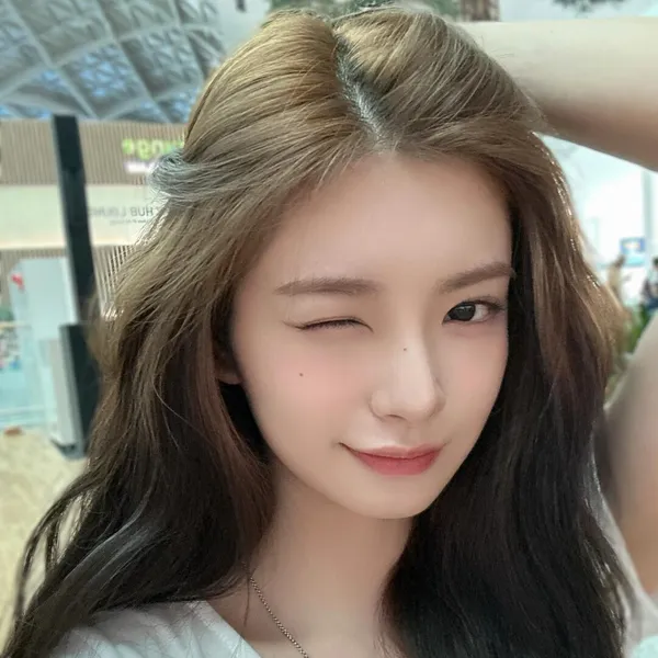 Fans' Pick: Best Moment of Yiren (EVERGLOW)
