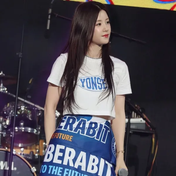 Today's Most Loved Park Chorong (Apink)
