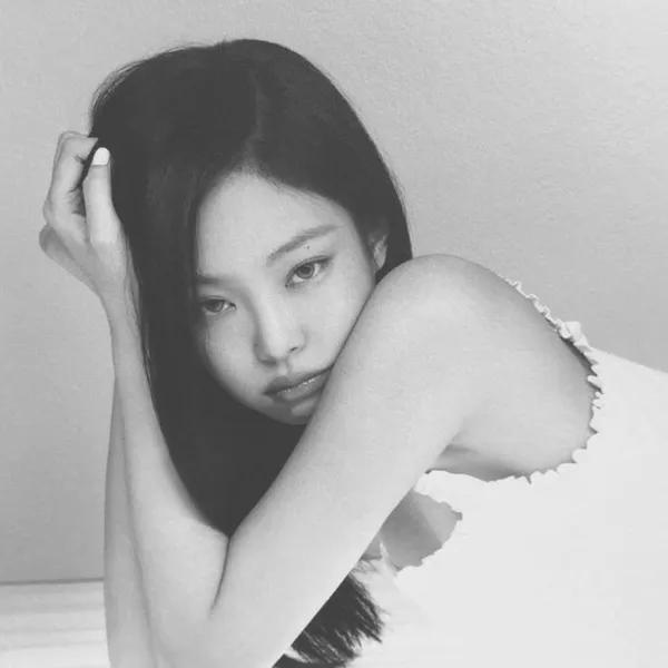 오늘 가장 사랑받은 제니 (BLACKPINK)의 모습