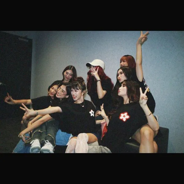Top Photo Full of BINI Love