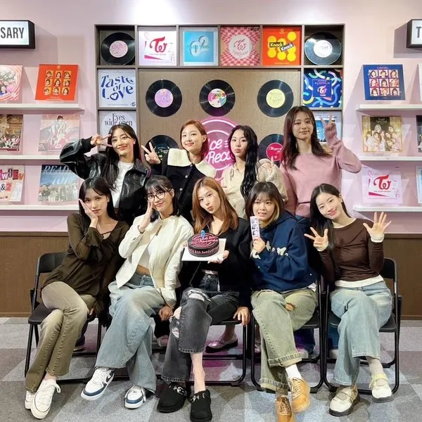 Top Photo Full of TWICE Love