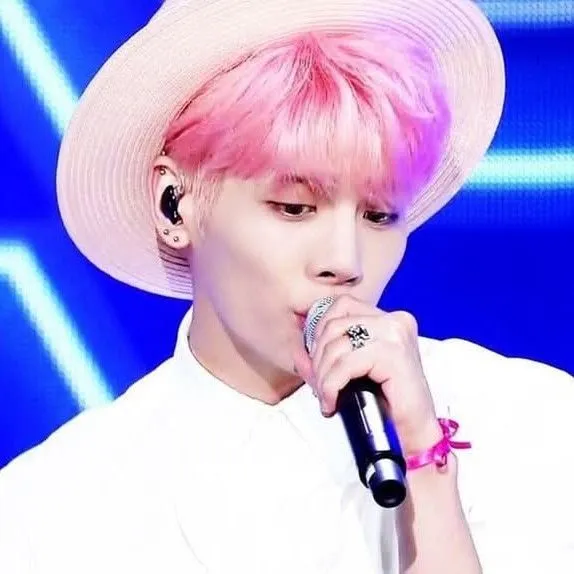 Fans' Pick: Best Moment of Jonghyun (SHINee)