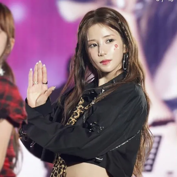 充滿粉絲愛意的朴初瓏 (Apink)人氣照片