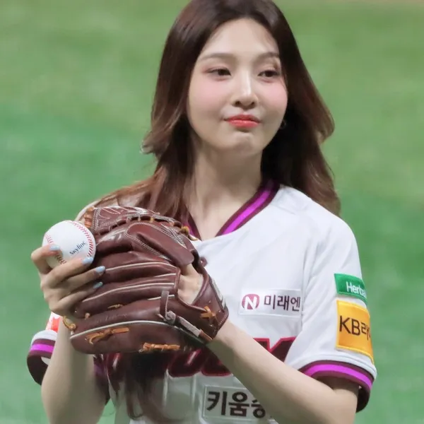 Today's Most Loved Joy (Red Velvet)