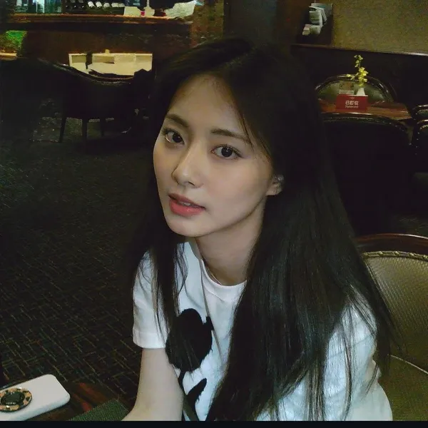 오늘 가장 사랑받은 쯔위 (TWICE)의 모습