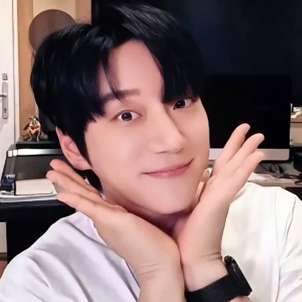 Today's Most Loved Hwang Chiyeol