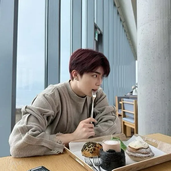 Today's Most Loved Park Gunwook (ZEROBASEONE)