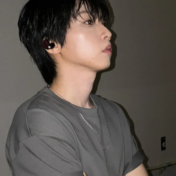 Today's Most Loved Jeong Sewoon