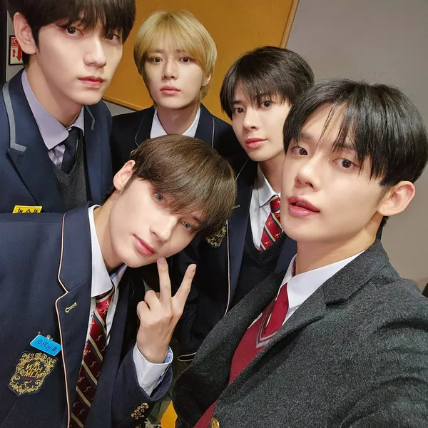 充滿粉絲愛意的TOMORROW X TOGETHER人氣照片