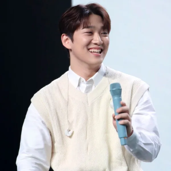 Top Photo Full of Hong Joochan (GoldenChild) Love
