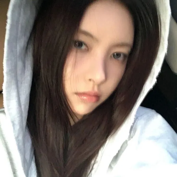 Top Photo Full of Yunah (ILLIT) Love