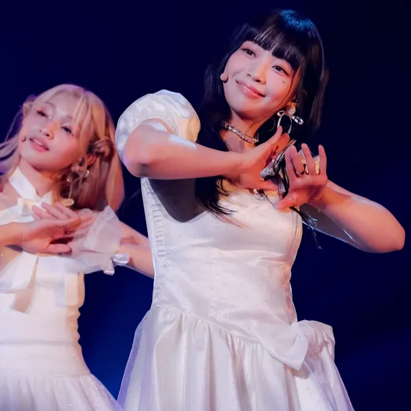 Top Photo Full of Gehlee (UNIS) Love