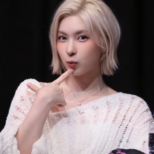 Today's Most Loved BAE (NMIXX)